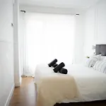 Ondarreta Apartment *